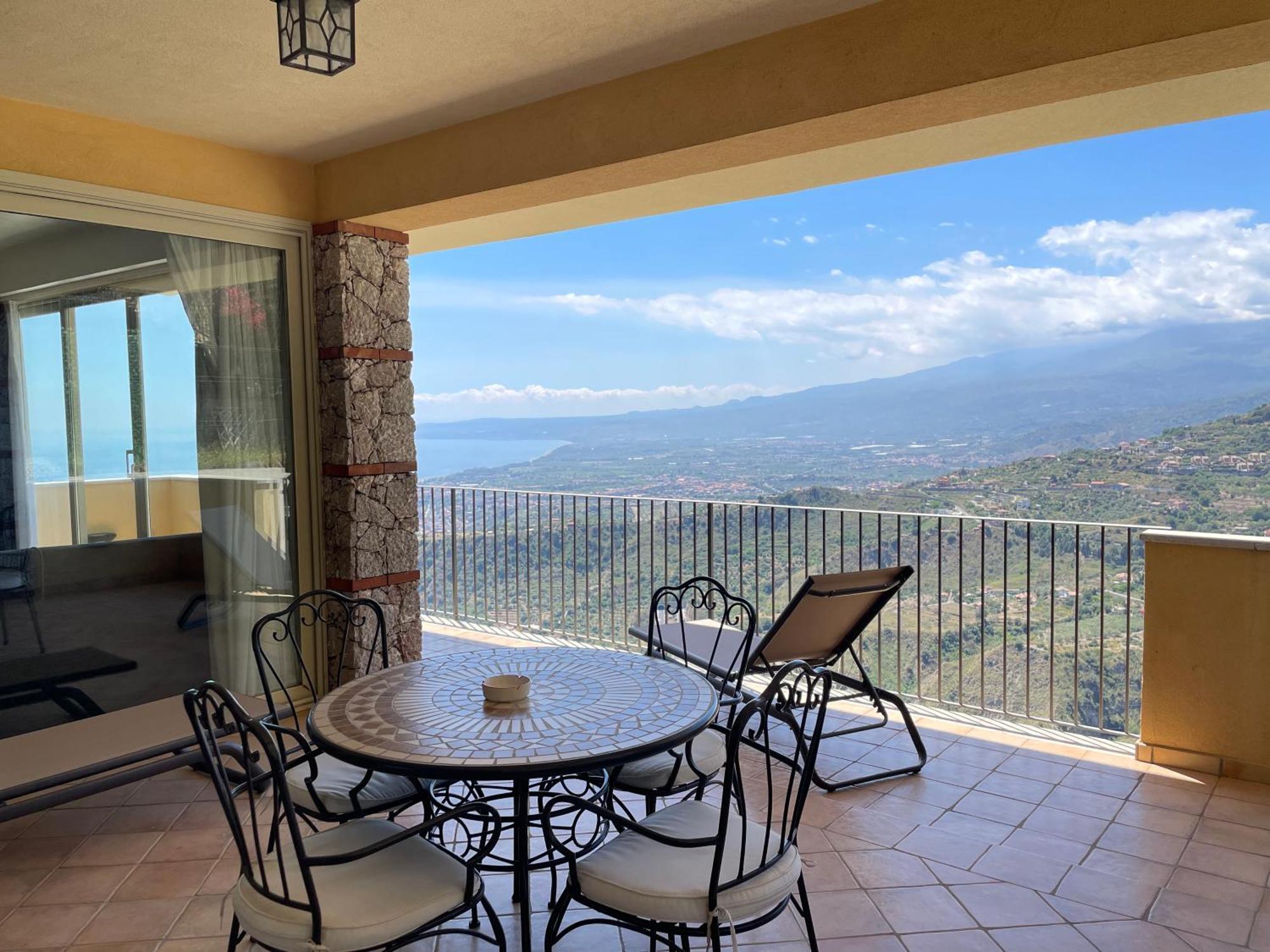 Villa Da Vinci Luxury Panoramic Apartments - Taormina Rooms Collection Bagian luar foto