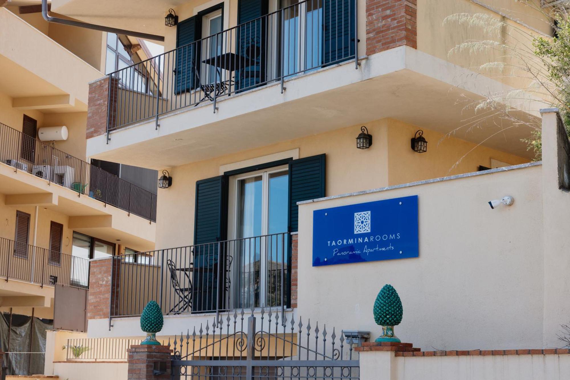 Villa Da Vinci Luxury Panoramic Apartments - Taormina Rooms Collection Bagian luar foto