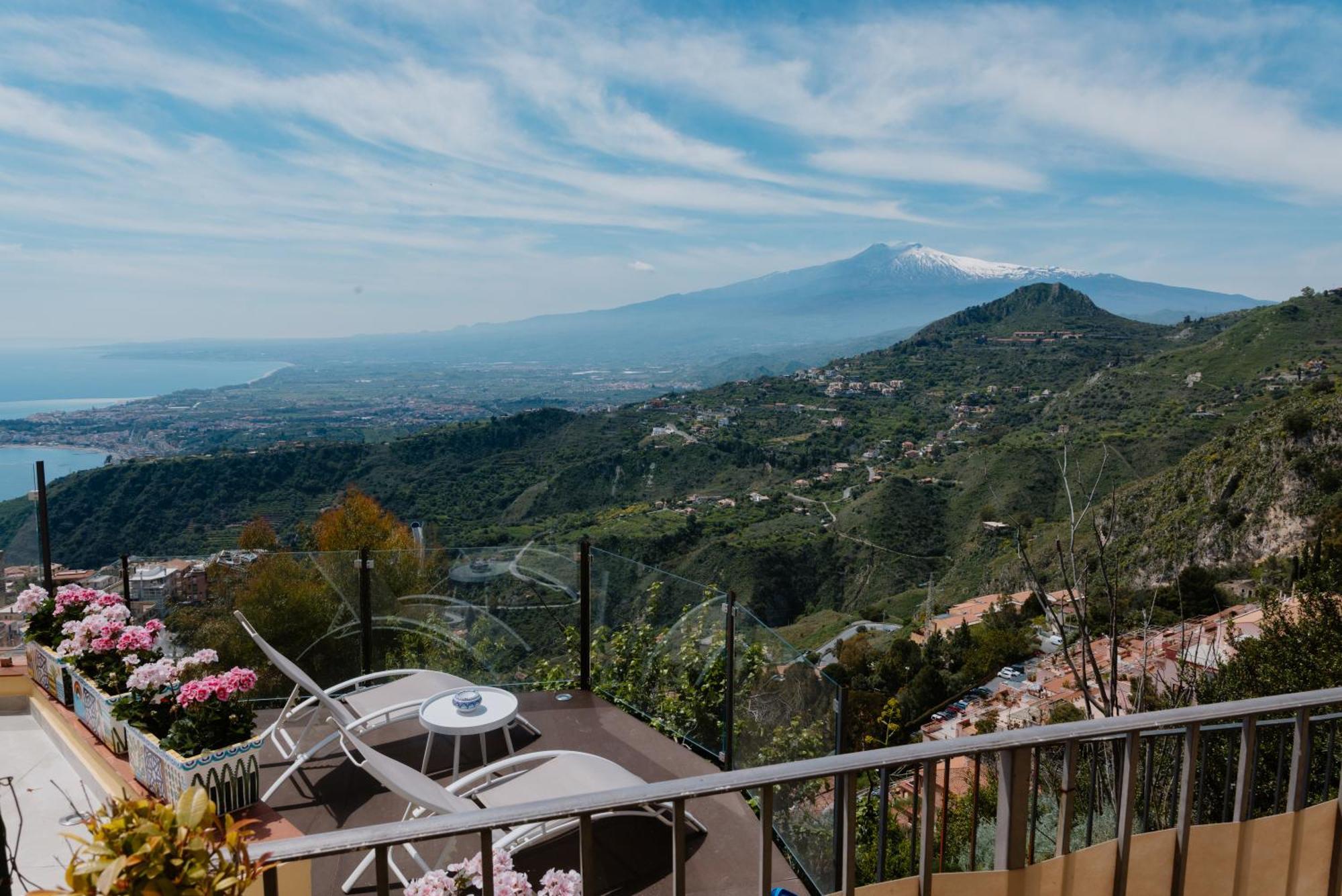 Villa Da Vinci Luxury Panoramic Apartments - Taormina Rooms Collection Bagian luar foto