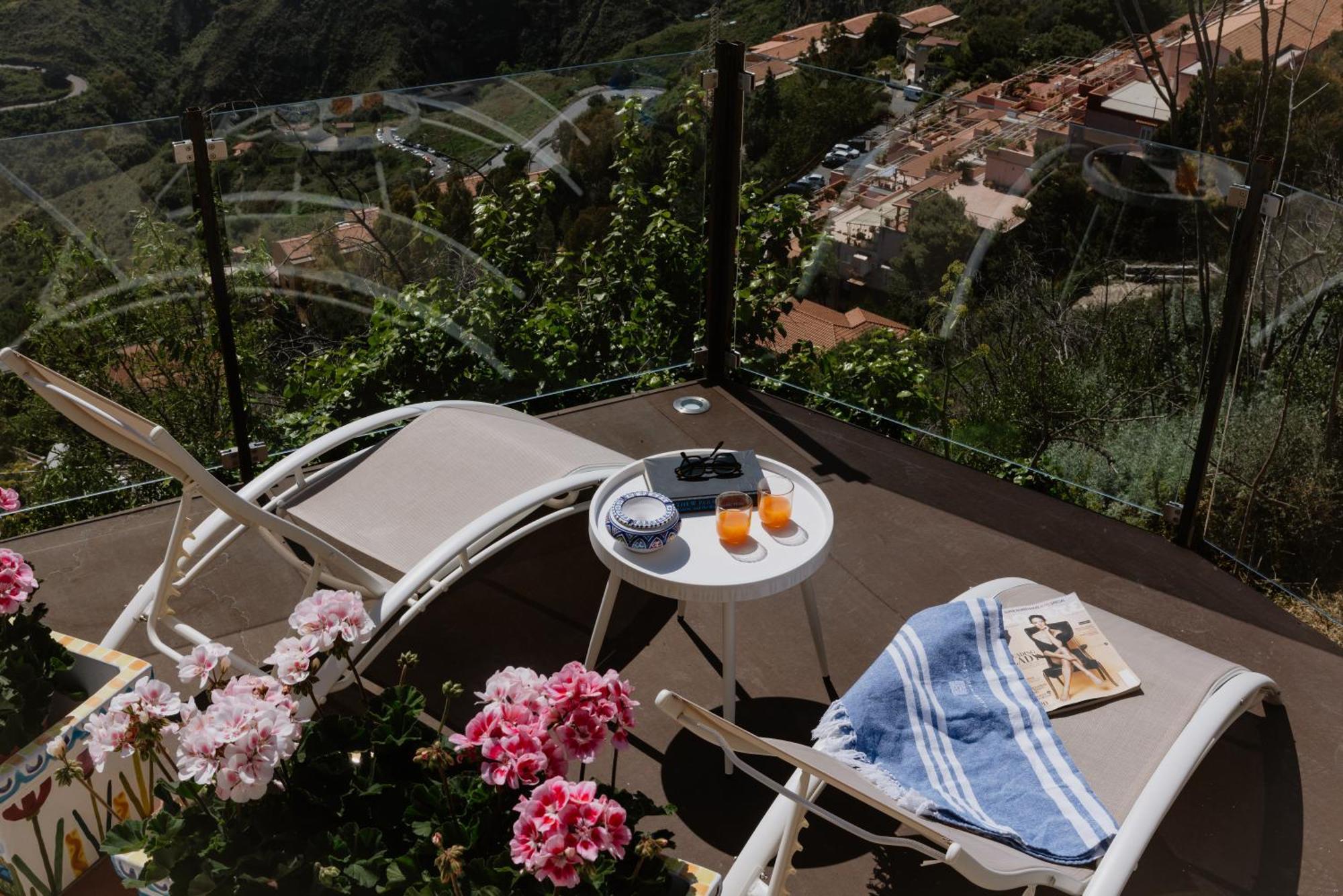 Villa Da Vinci Luxury Panoramic Apartments - Taormina Rooms Collection Bagian luar foto