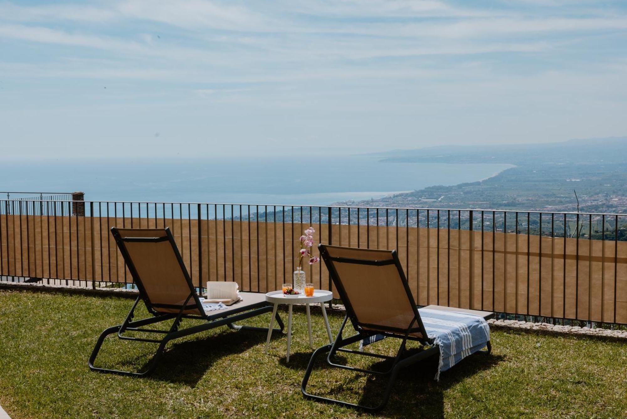 Villa Da Vinci Luxury Panoramic Apartments - Taormina Rooms Collection Bagian luar foto